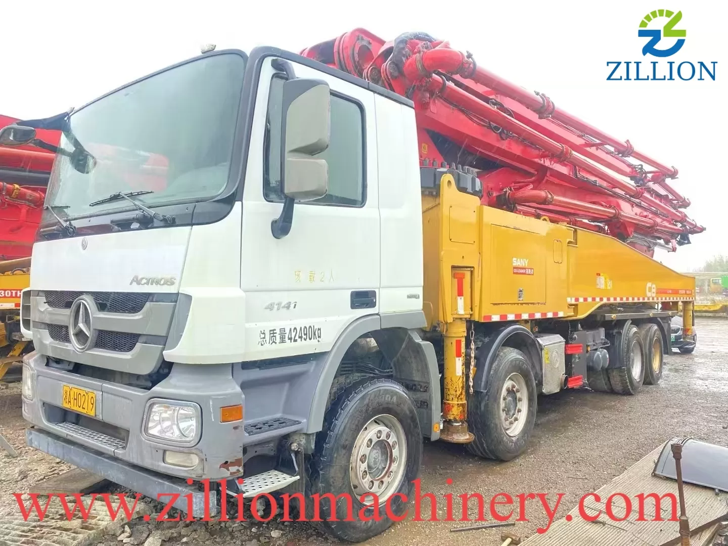 Original 2017 Sany Boom Pump 56m Truck- mounted Concrete Pump Car on Benz Chassis