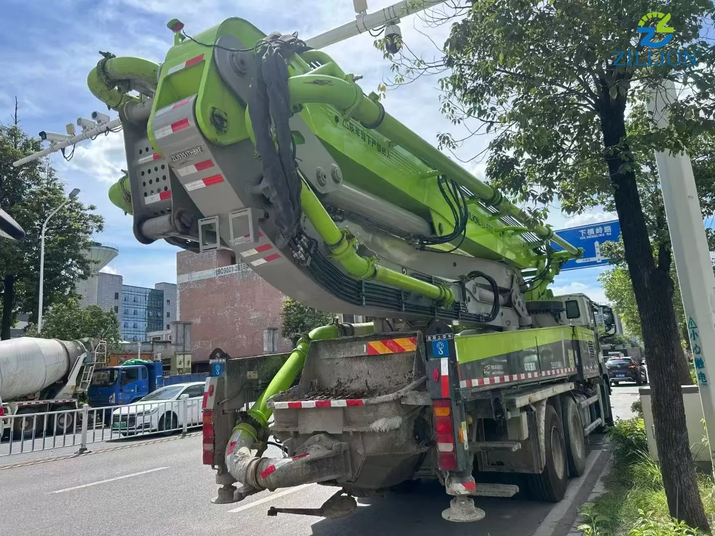 High Quality 2023 Zoomlion Boom Pump 49m Truck- mounted Concrete Pump truck on Scania Chassis