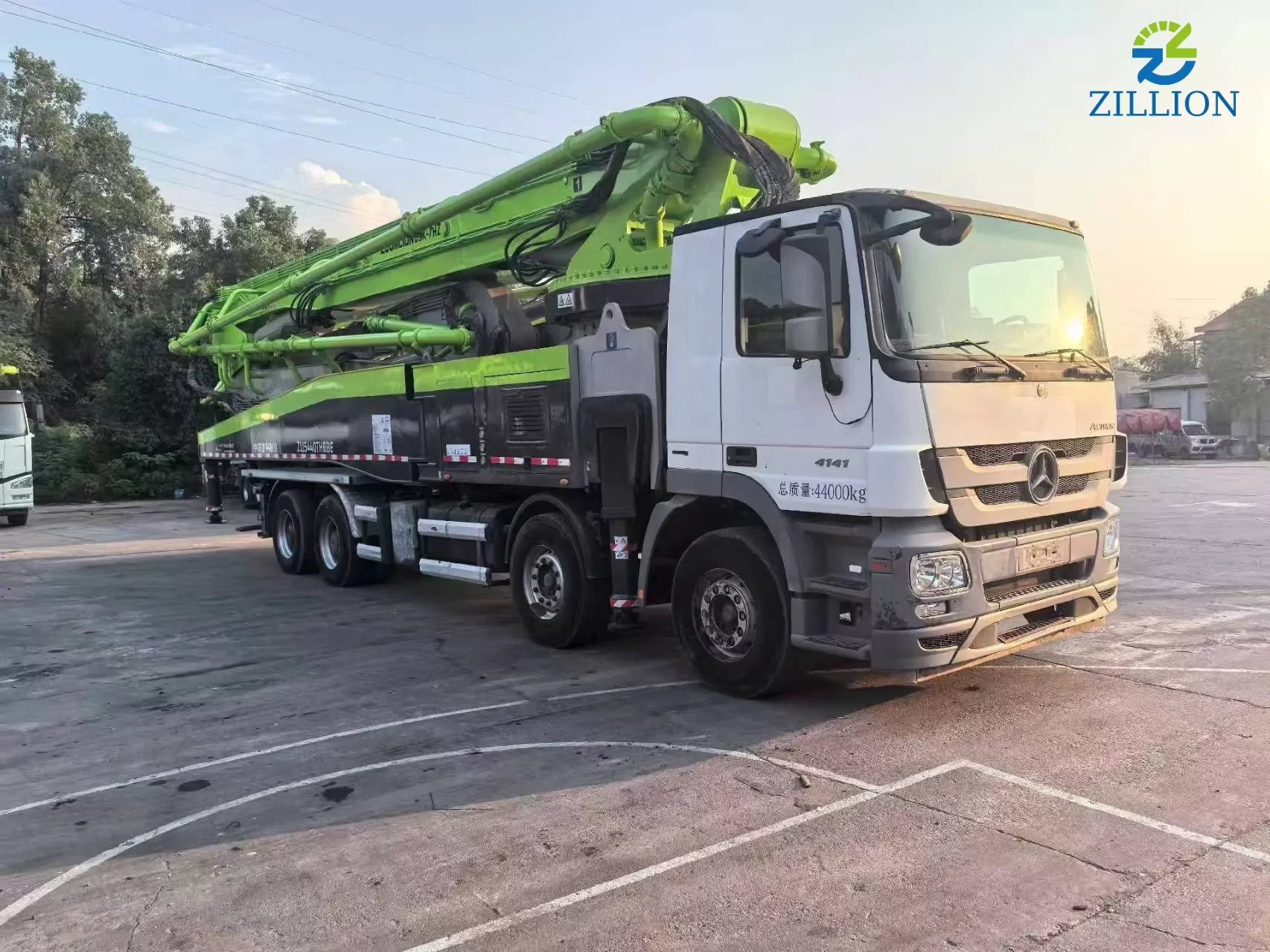 2019 Zoomlion 63m Truck-Mounted Concrete Pump Truck with Mercedes-Benz Chassis