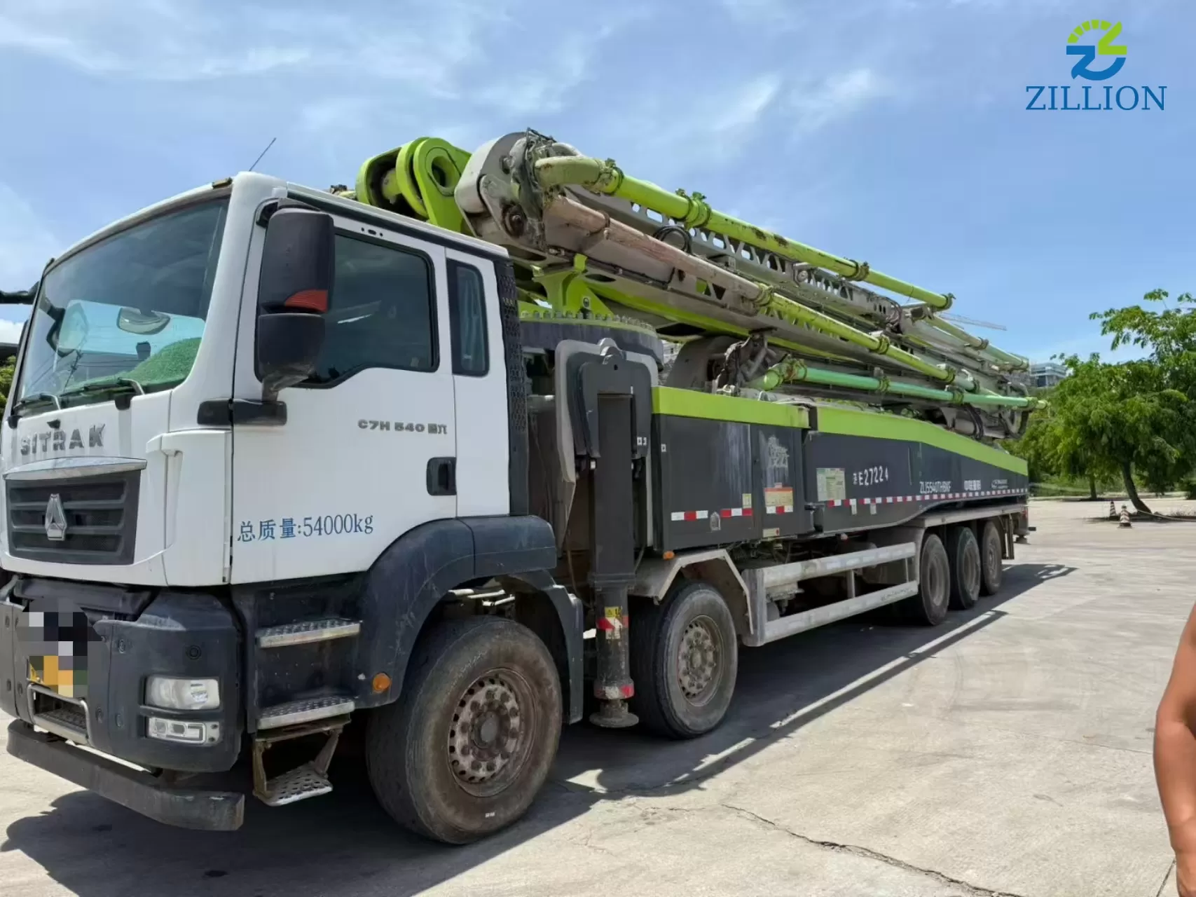 High Quality 2022 Zoomlion Boom Pump 67m Truck- mounted Concrete Pump Car on Sitrak Chassis