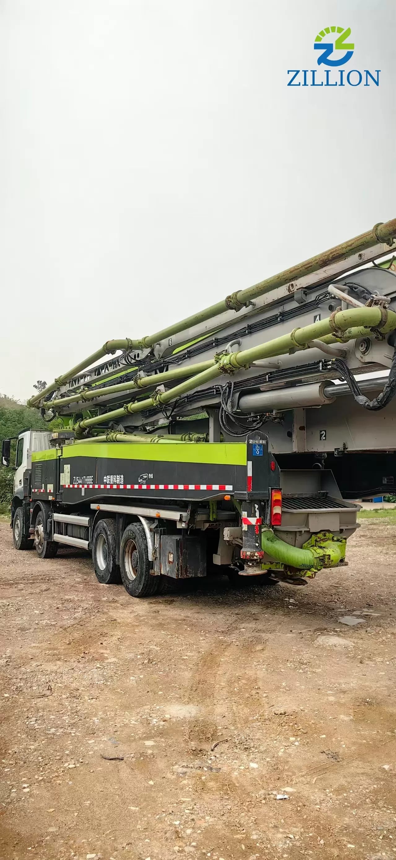 High Quality 2021 Zoomlion Boom Pump 62m Truck- mounted Concrete Pump Car on Benz Chassis