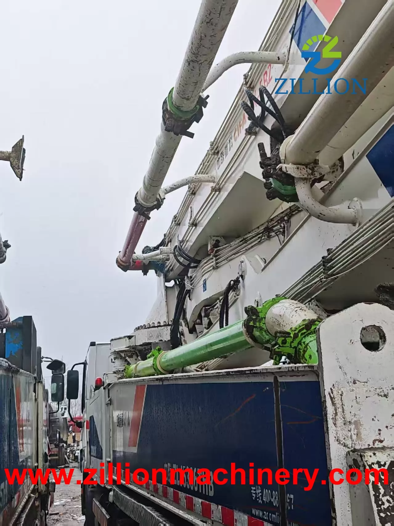 2011 Zoomlion Boom Pump 43m Truck- mounted Concrete Pump Car on Benz Chassis