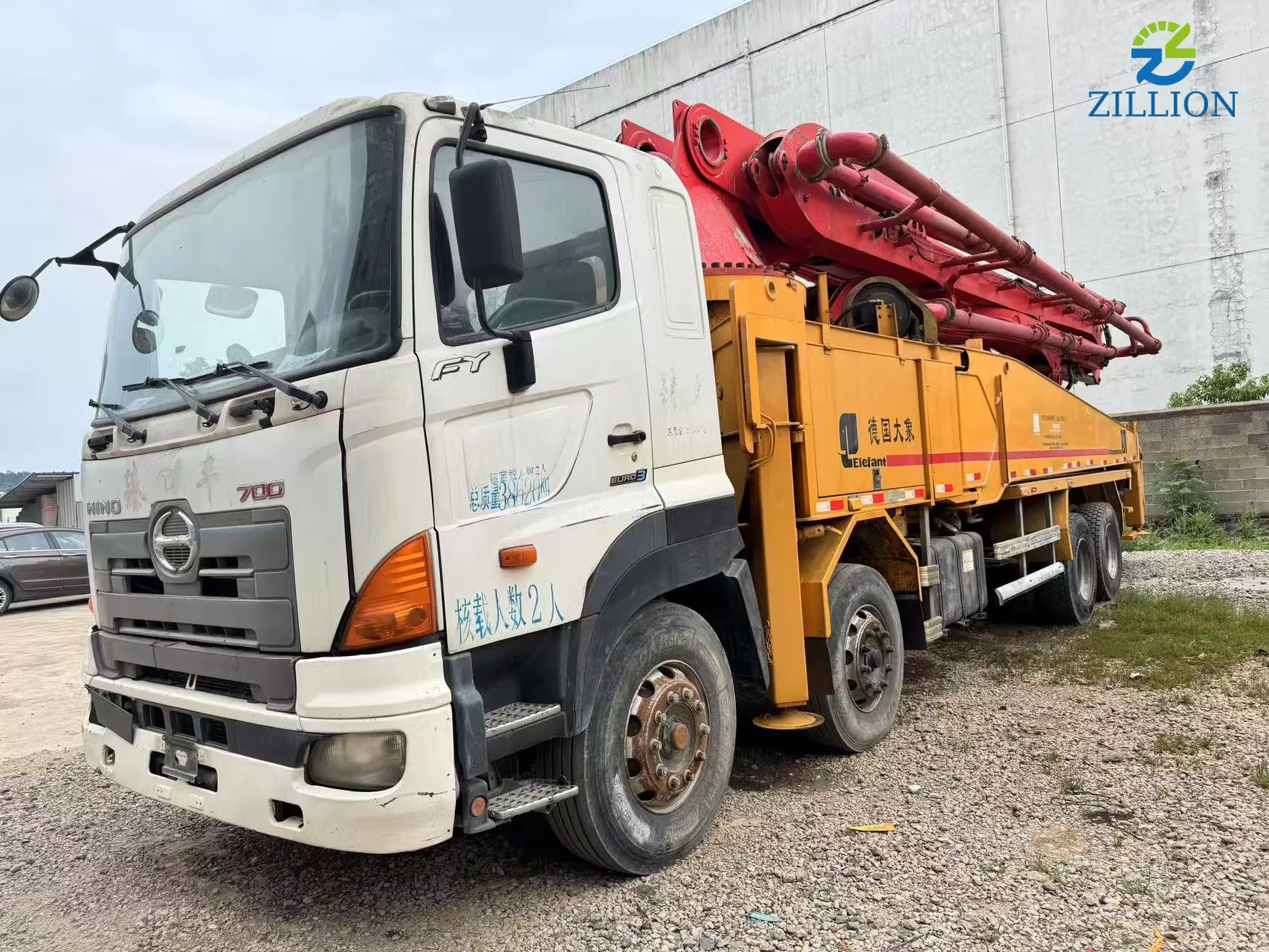 High Quality 2011 Putzmeister Boom Pump 49m Truck- mounted Concrete Pump Car on HINO Chassis