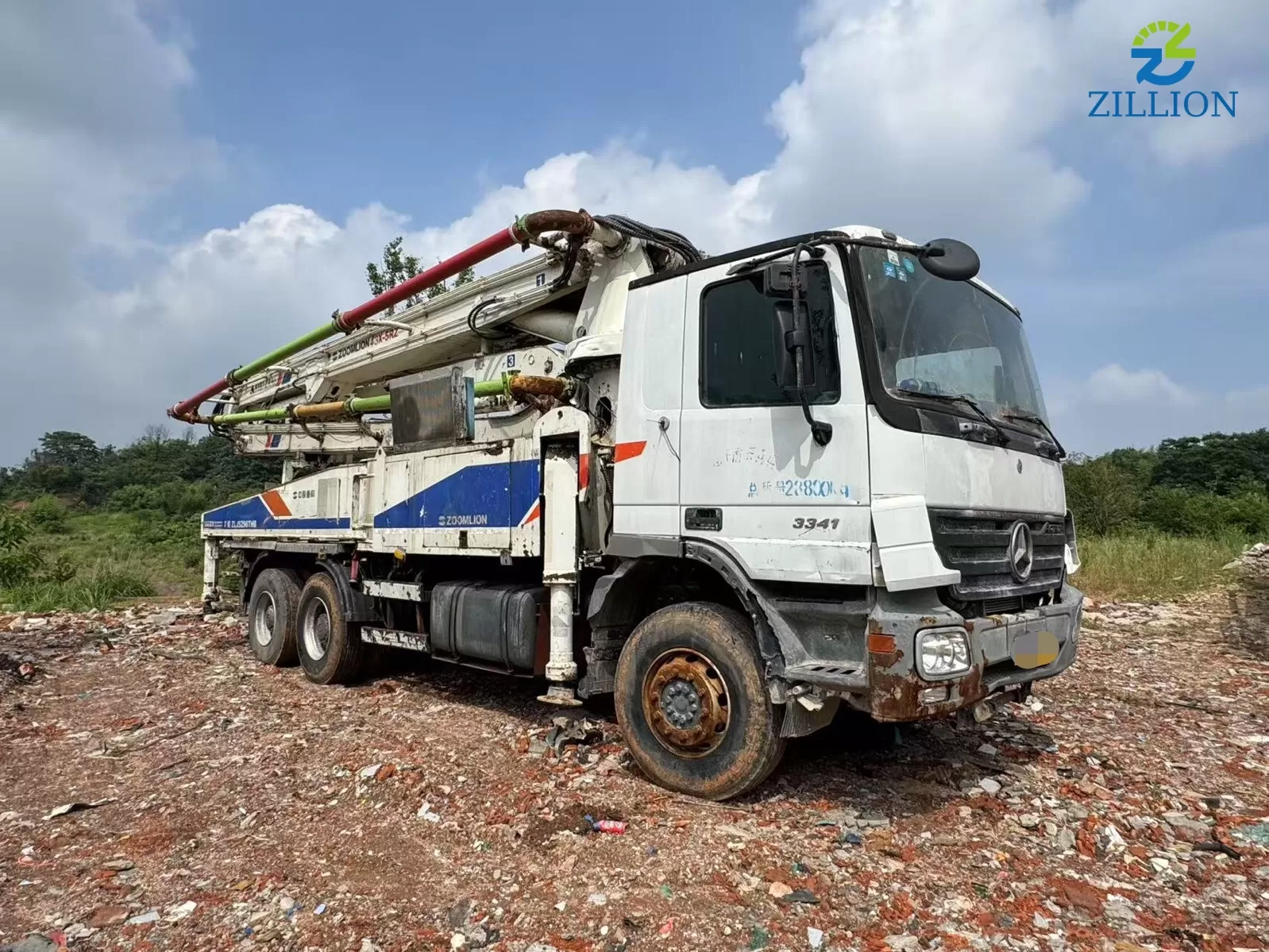High Quality 2010 Zoomlion Boom Pump 38m Truck- mounted Concrete Pump Car on Mercedes-Benz Chassis