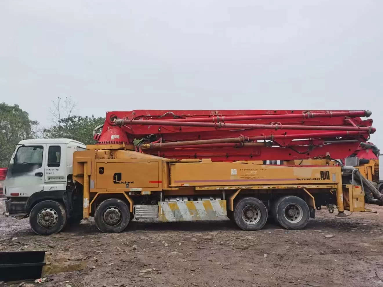 2012 Putzmeister Boom Pump 46m Truck- mounted Concrete Pump Car on ISUZU Chassis