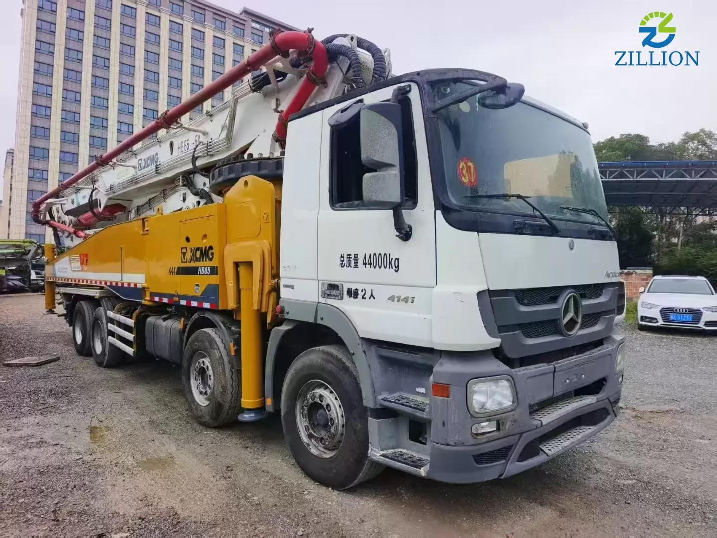 High Quality 2018 XCMG Boom Pump 62m Truck- mounted Concrete Pump Truck on Mercedes-Benz Chassis