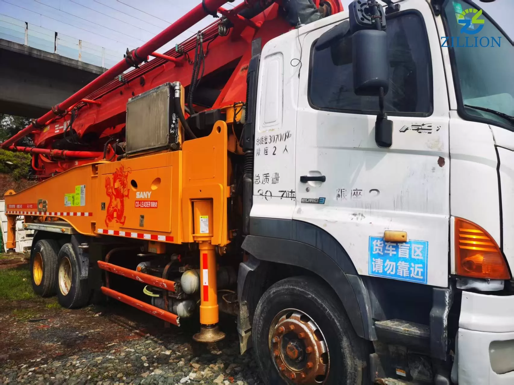 High Quality 2014 SANY Boom Pump 49m Truck- mounted Concrete Pump Car on HINO Chassis