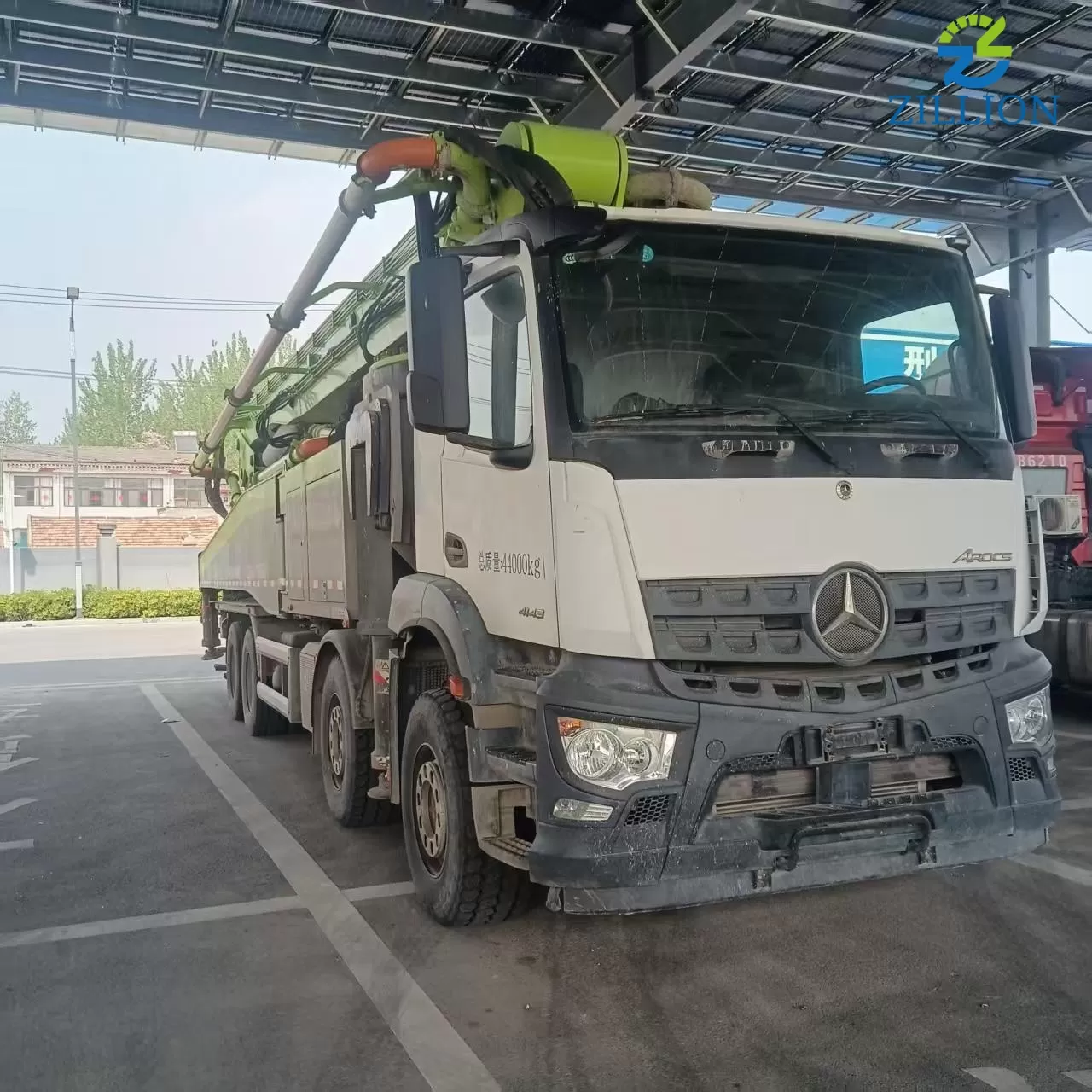 High Quality 2020 Zoomlion Boom Pump 63m Truck- mounted Concrete Pump Car on Benz Chassis