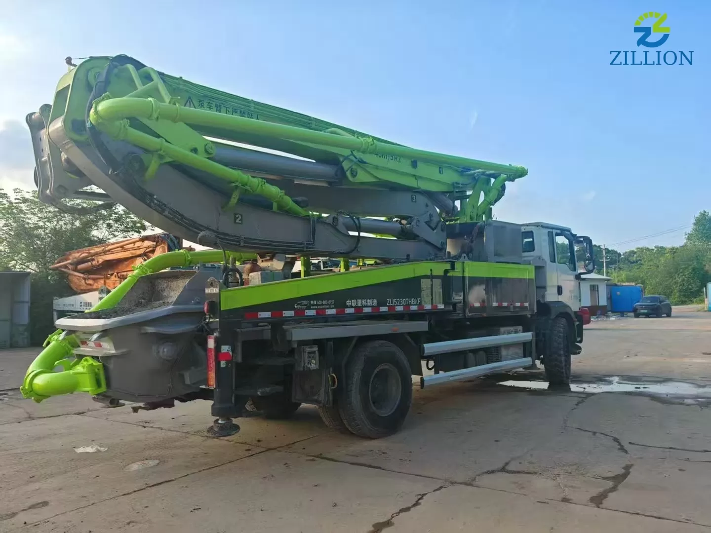High Quality 2020 Zoomlion Boom Pump 38m Truck- mounted Concrete Pump Car on Sitrak Chassis