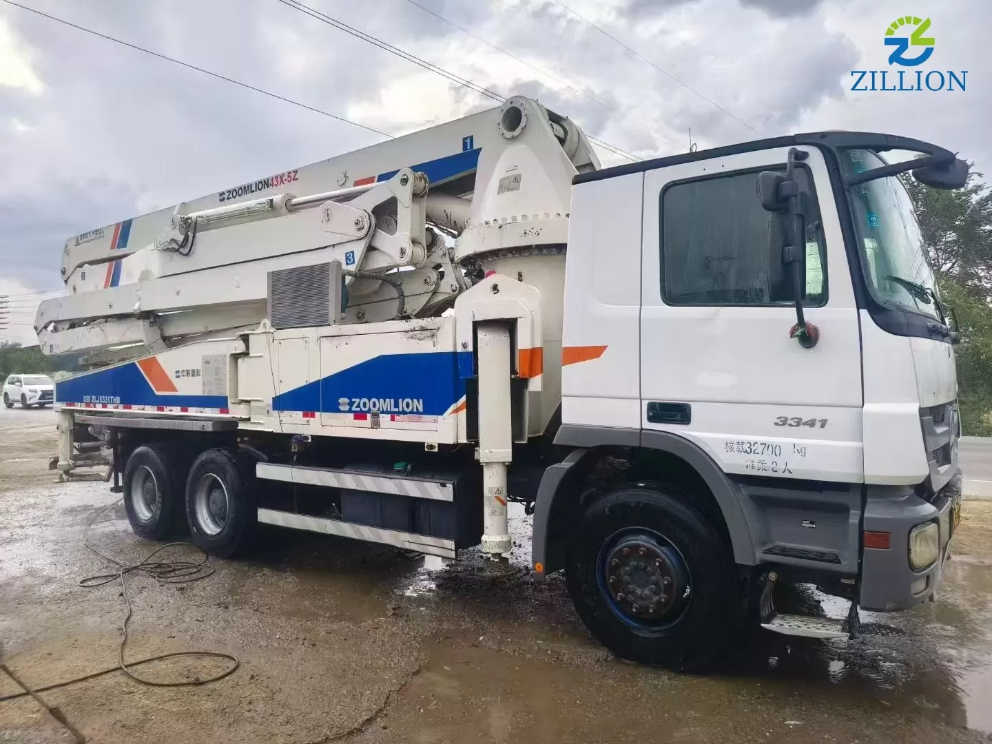 High Quality 2011 Zoomlion Boom Pump 43m Truck- mounted Concrete Pump Truck on Mercedes-Benz Chassis