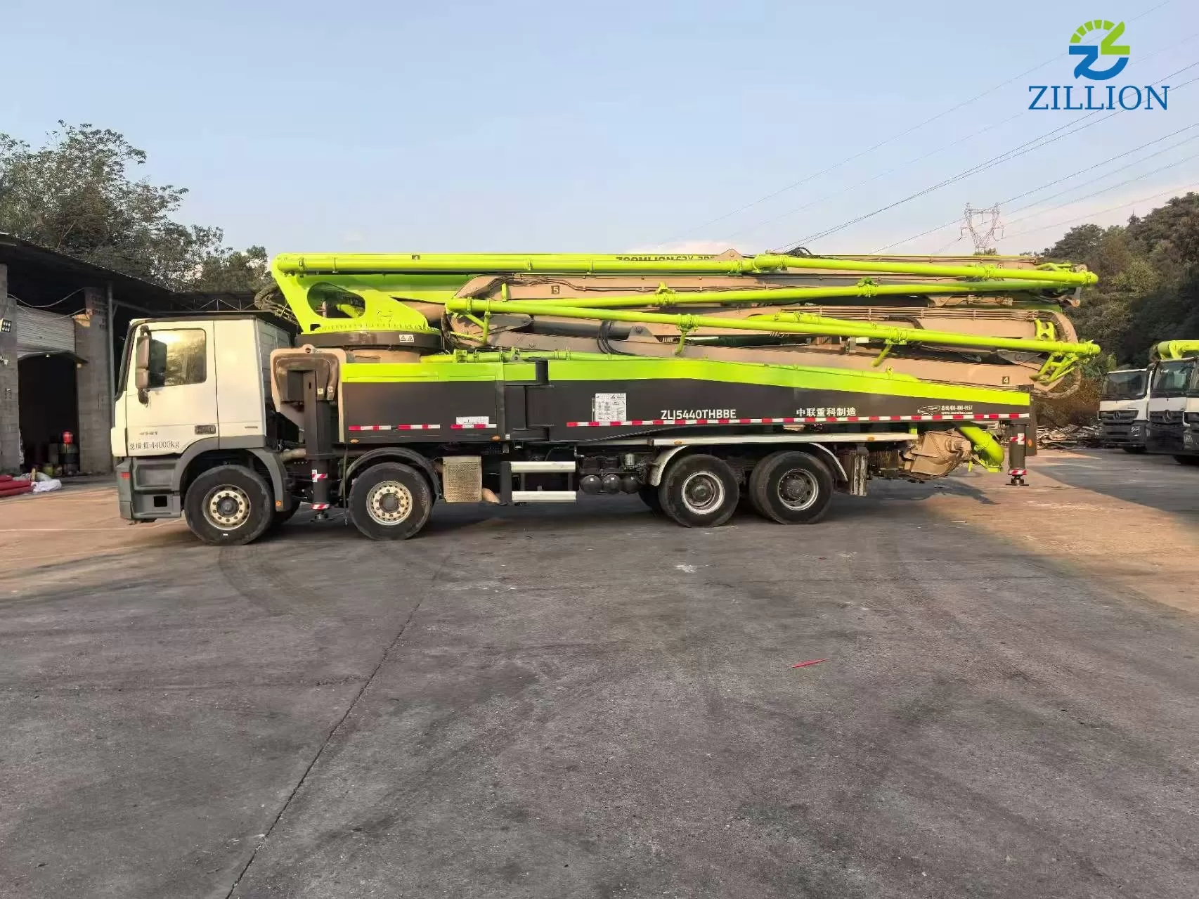 2019 Zoomlion 63m Truck-Mounted Concrete Pump Truck with Mercedes-Benz Chassis