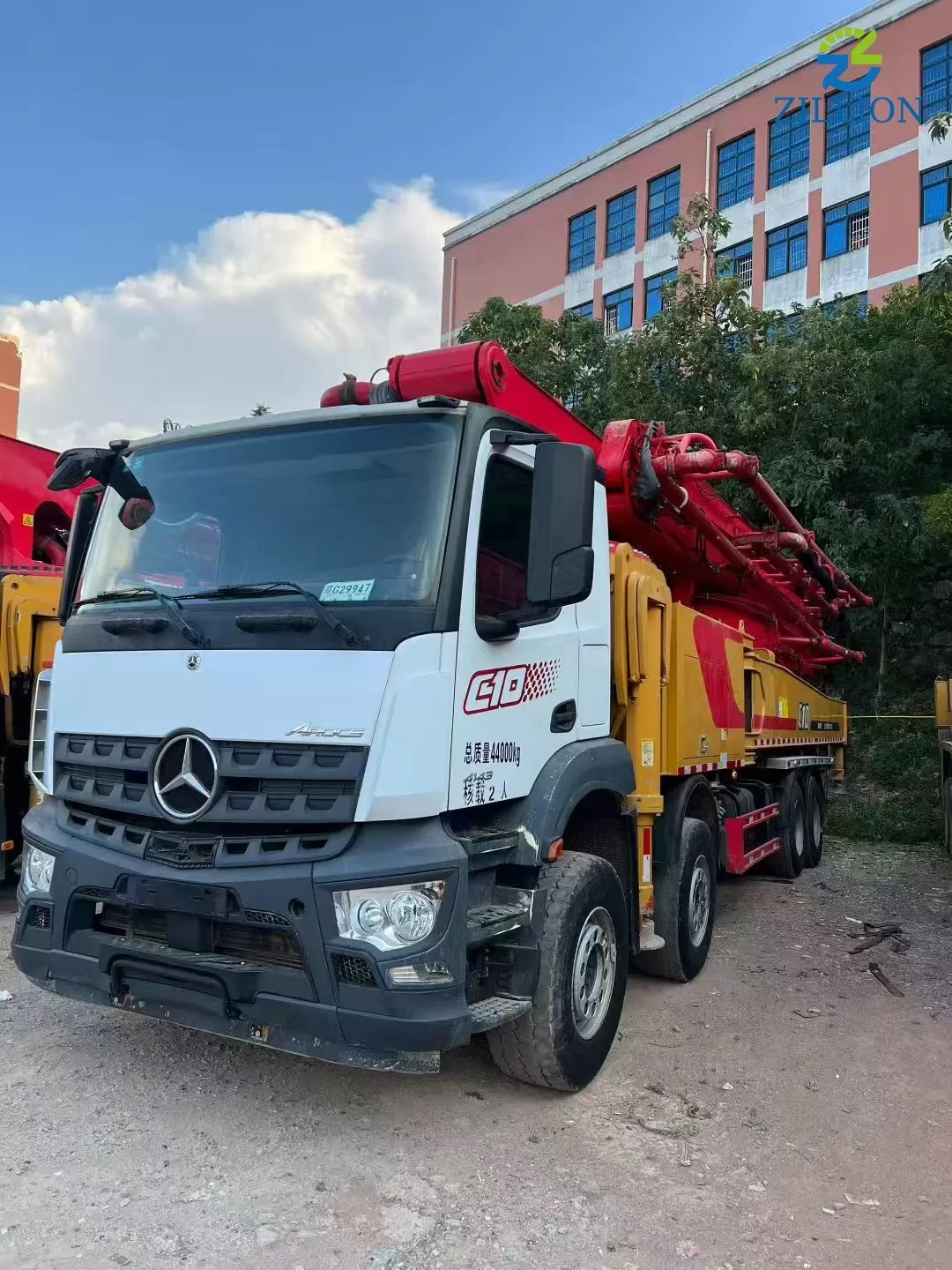 High Quality 2020 SANY Boom Pump 62m Truck- mounted Concrete Pump Truck on Mercedes-Benz Chassis
