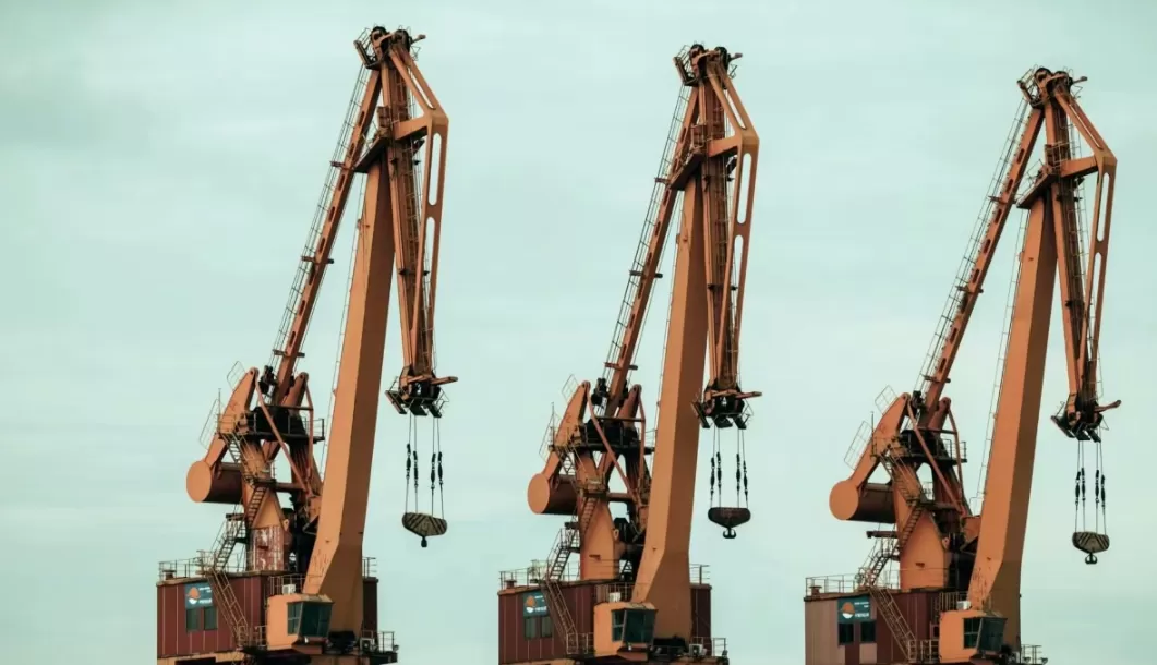 Importers----Checklist--Global-Port-Limits-for-Heavy-Machinery-Unloading