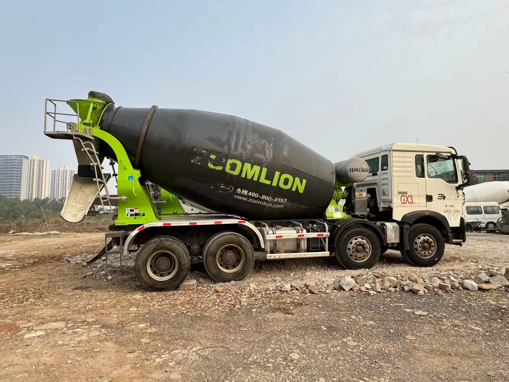 2021 Zoomlion Large 12 cbm Used Cement Mixer Truck on HOWO chassis