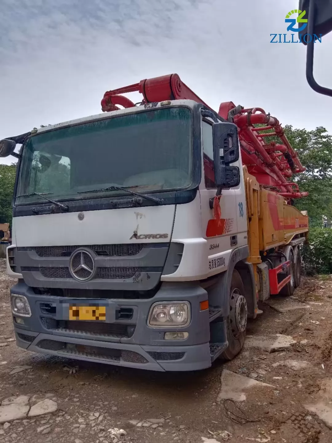 High Quality 2019 SANY Boom Pump 52m Truck- mounted Concrete Pump Car on Benz Chassis