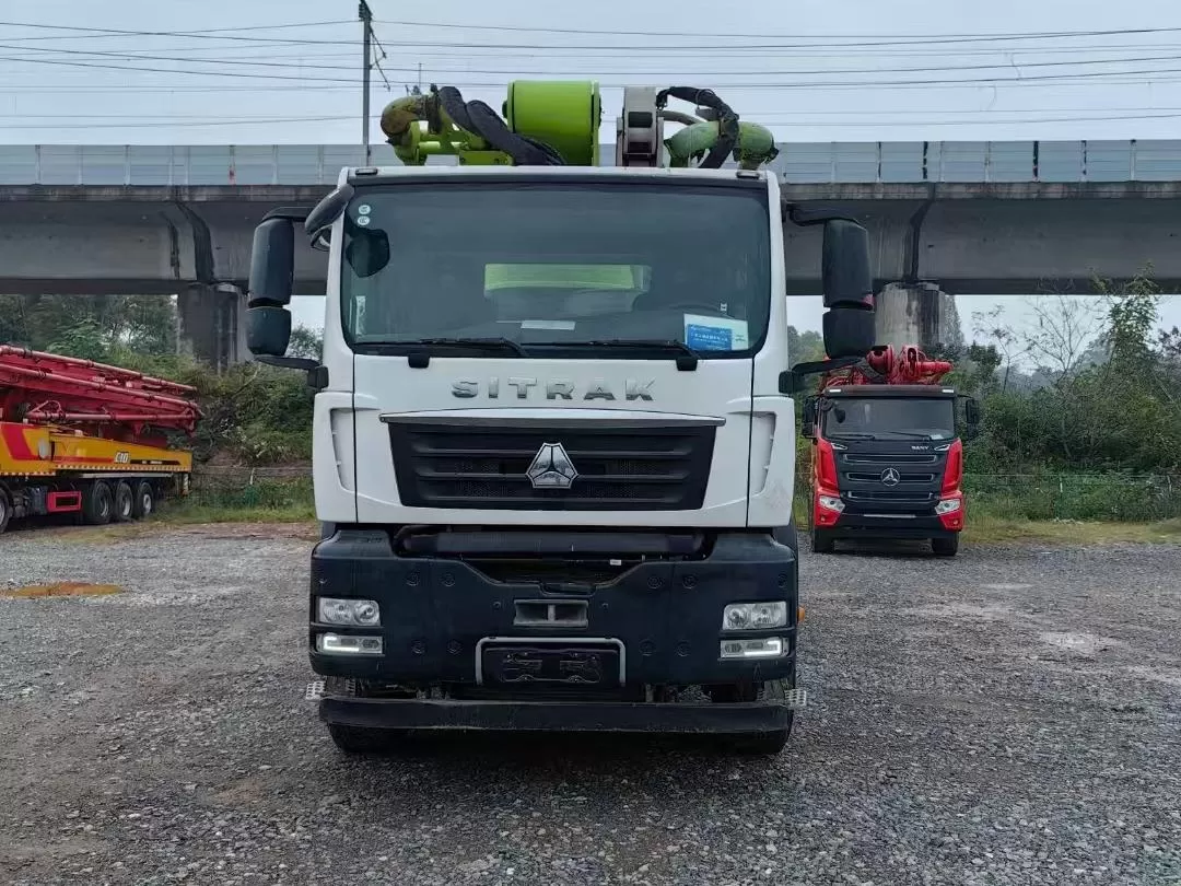 High Quality 2022 Boom Pump 50m Truck- mounted Concrete Pump Car on Sitrak Chassis