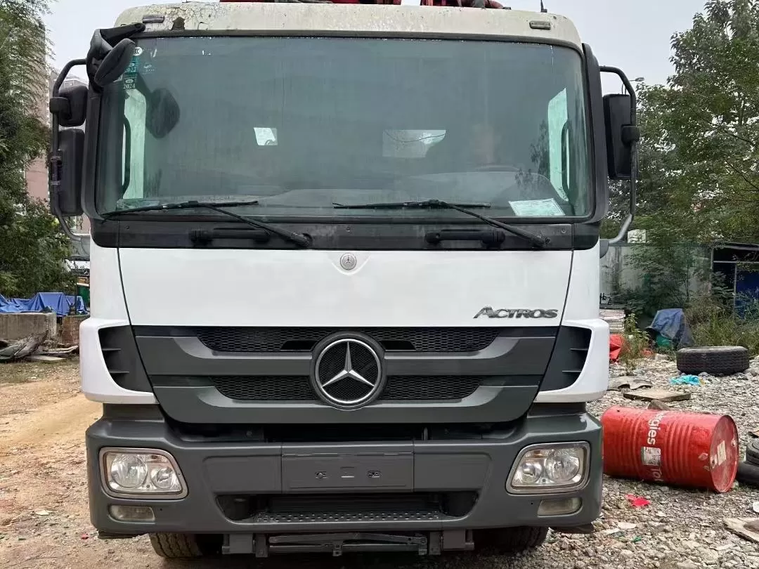 High Quality 2018 Sany Boom Pump 56m Truck- mounted Concrete Pump Car on Benz Chassis