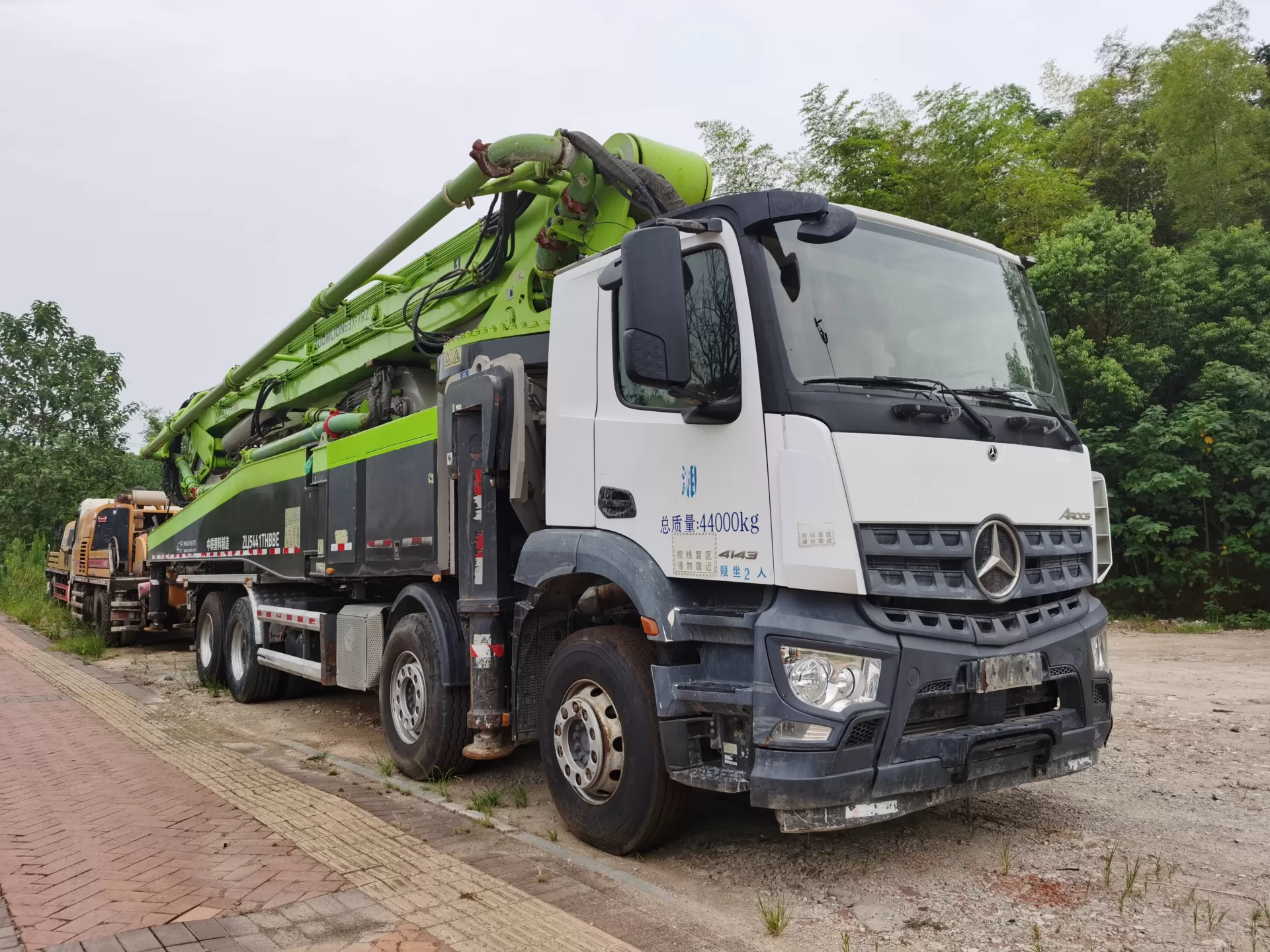 2020 Zoomlion Boom Pump 63m Truck- mounted Concrete Pump Car on Benz Chassis