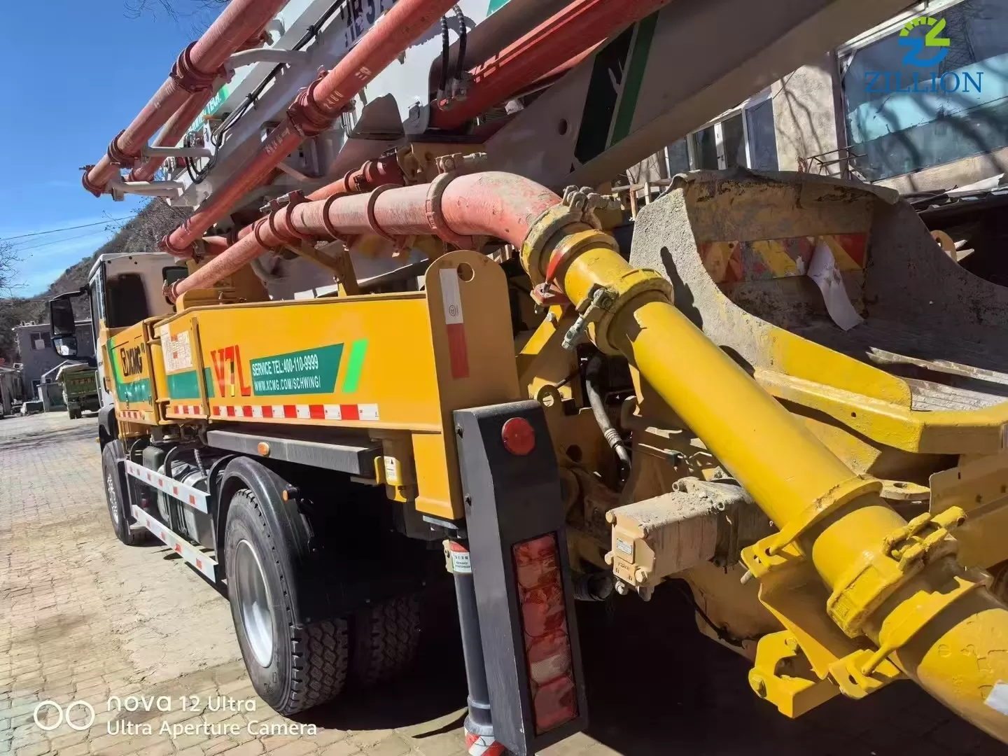 High Quality 2024 XCMG Boom Pump 37m Truck- mounted Concrete Pump Car on SITRAK Chassis
