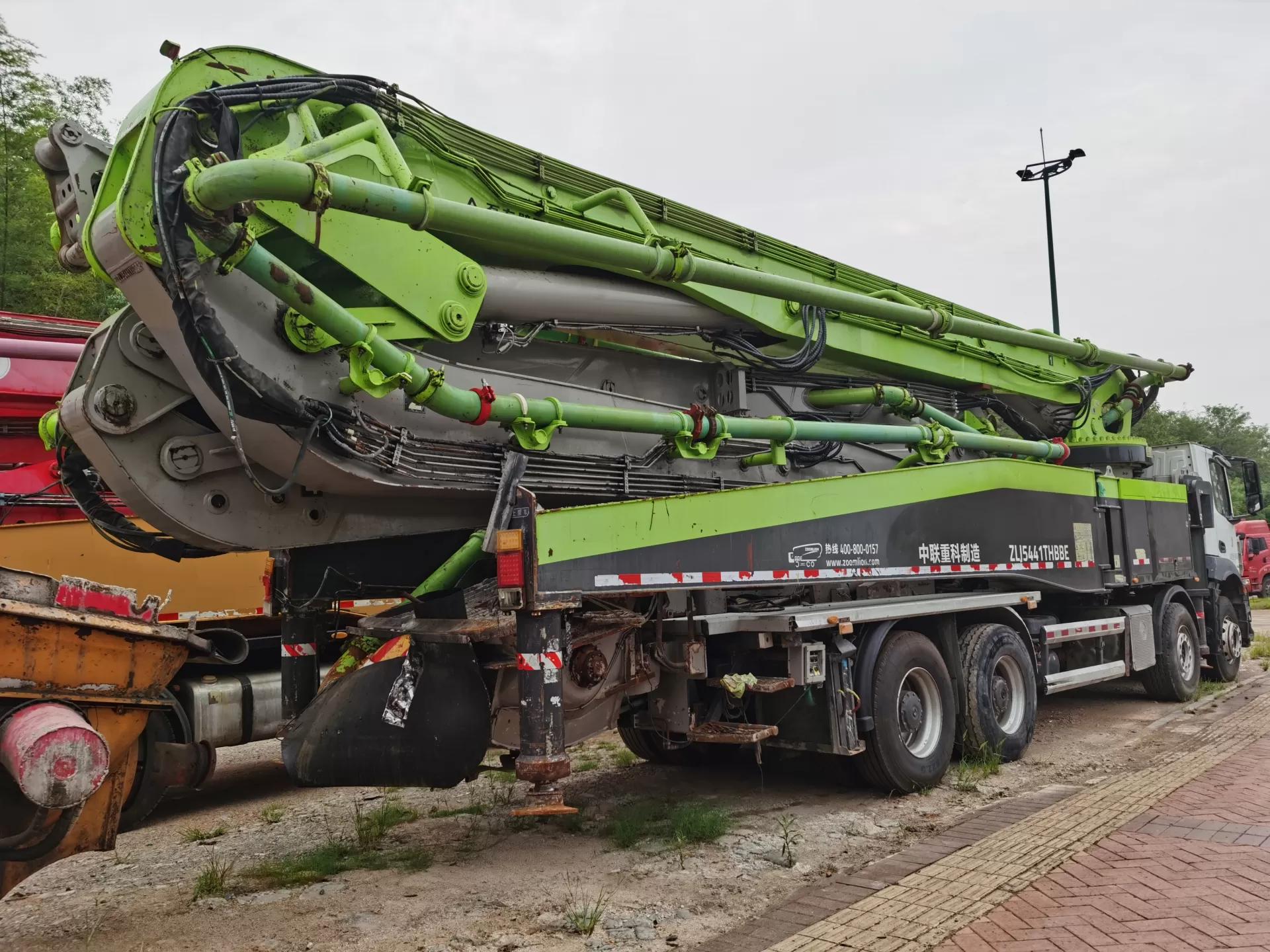 2020 Zoomlion Boom Pump 63m Truck- mounted Concrete Pump Car on Benz Chassis