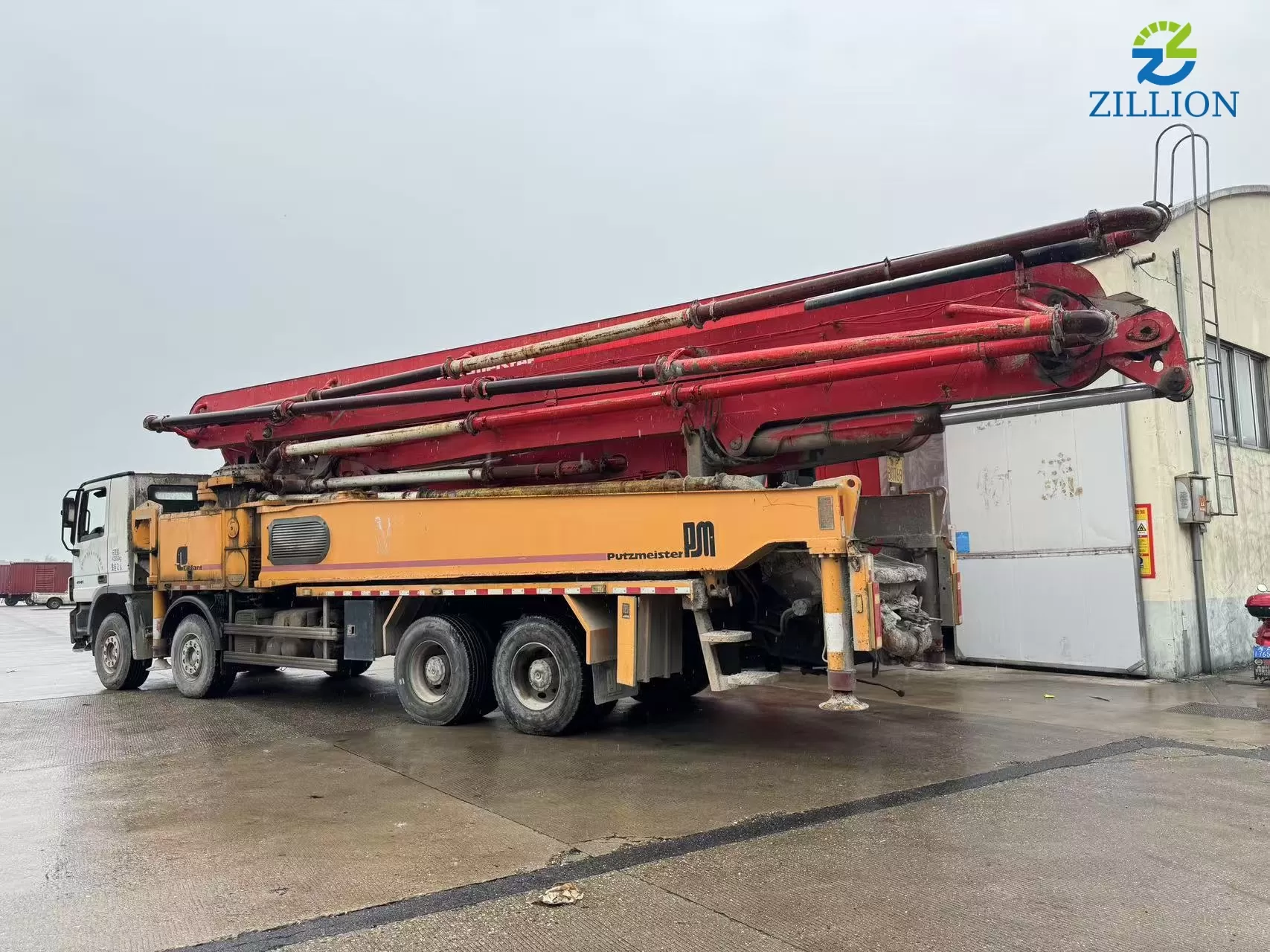 High Quality 2013 Putzmeister Boom Pump 56m Truck- mounted Concrete Pump Car on Benz Chassis