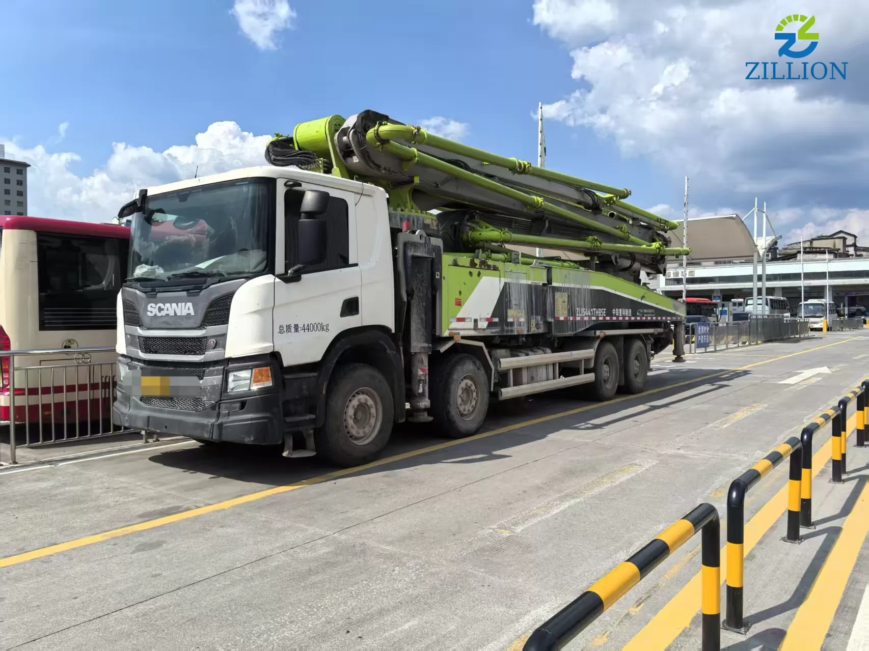 High Quality 2020 Zoomlion Boom Pump 56m Truck- mounted Concrete Pump Car on Scania Chassis