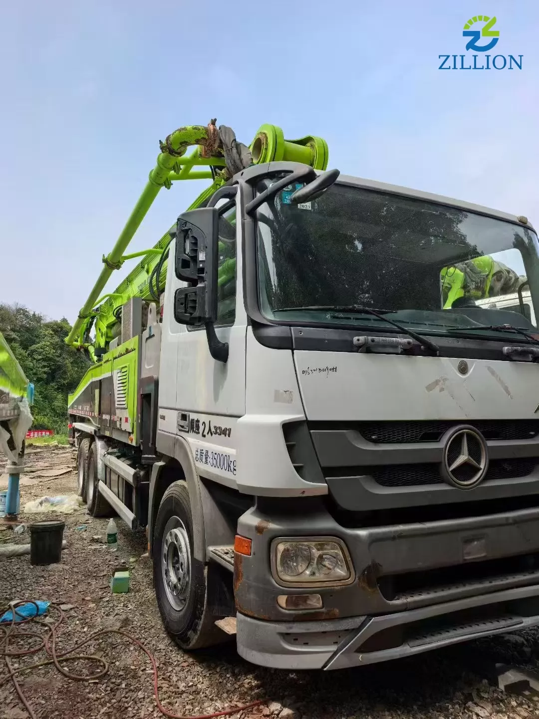 High Quality 2019 Zoomlion Boom Pump 52m Truck- mounted Concrete Pump Car on Mercedes-Benz Chassis