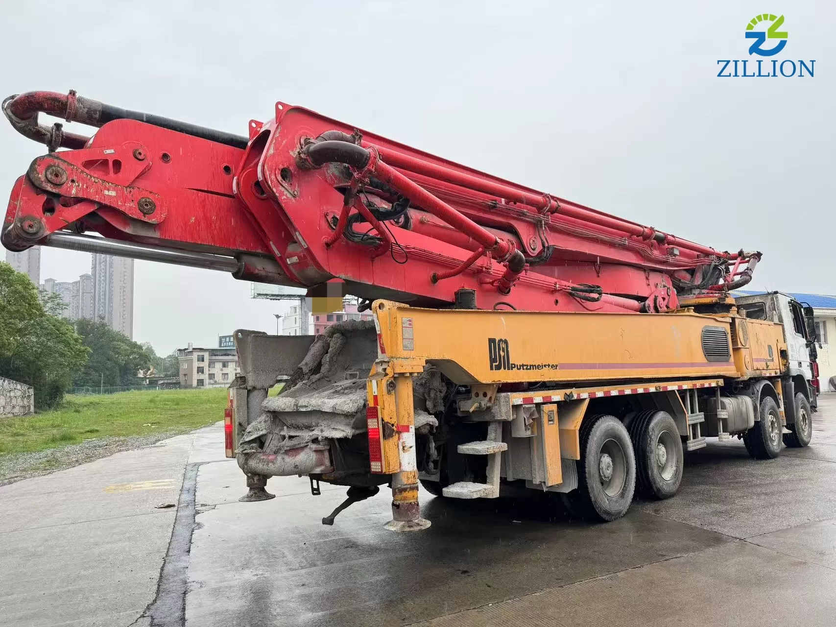 High Quality 2013 Putzmeister Boom Pump 56m Truck- mounted Concrete Pump Car on Benz Chassis