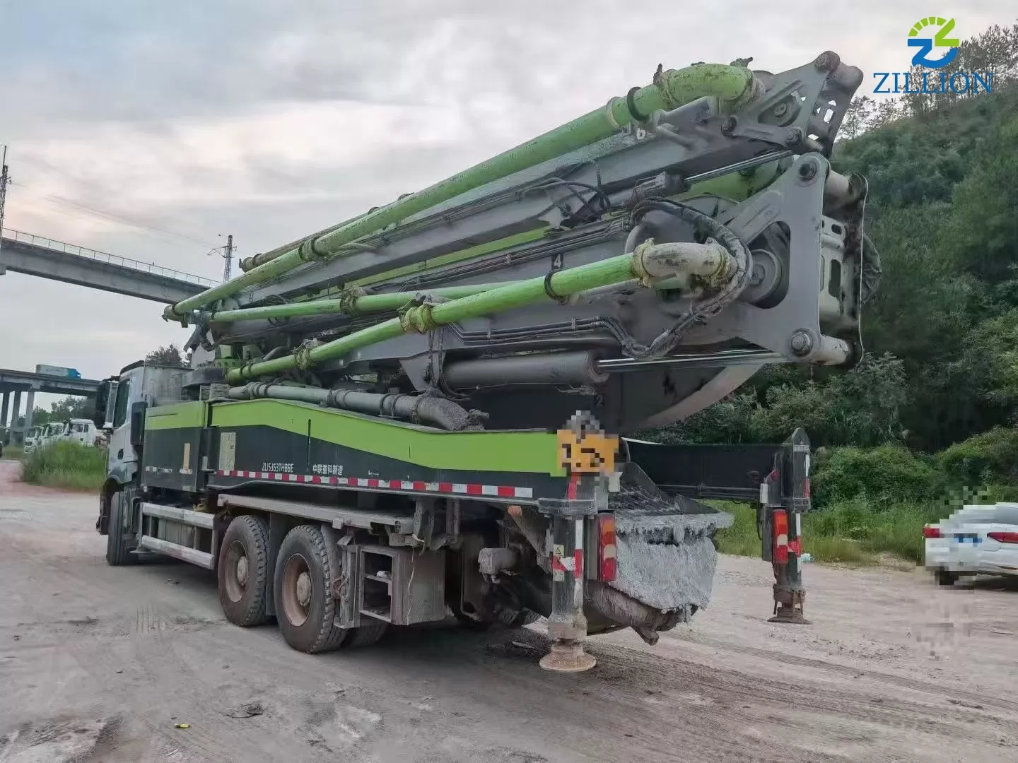 High Quality 2021 ZOOMLION Boom Pump 52m Truck- mounted Concrete Pump Truck on Mercedes-Benz Chassis
