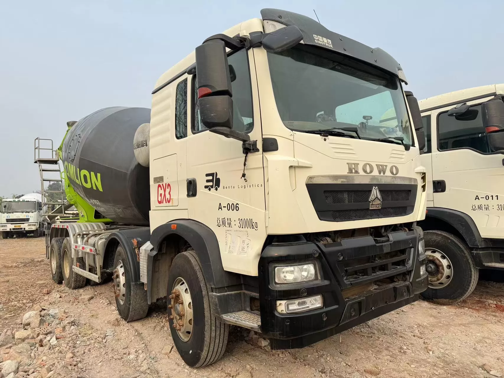 2021 Zoomlion Large 12 cbm Used Cement Mixer Truck on HOWO chassis