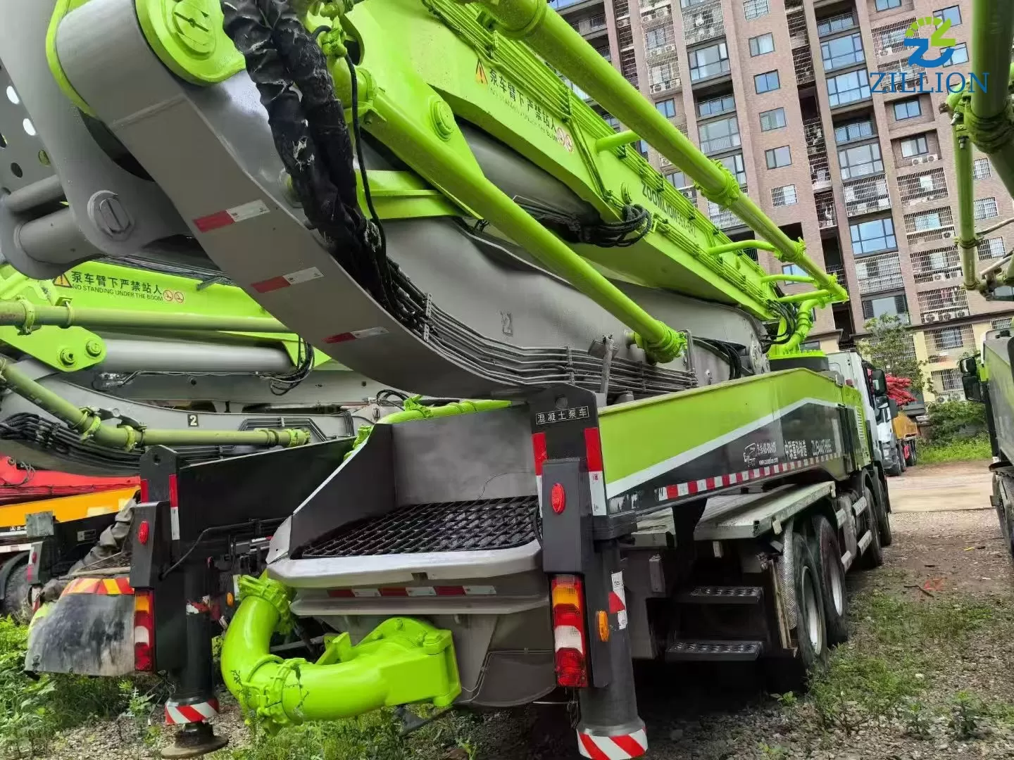 High Quality 2019 Zoomlion Boom Pump 56m Truck- mounted Concrete Pump Car on Mercedes-Benz Chassis