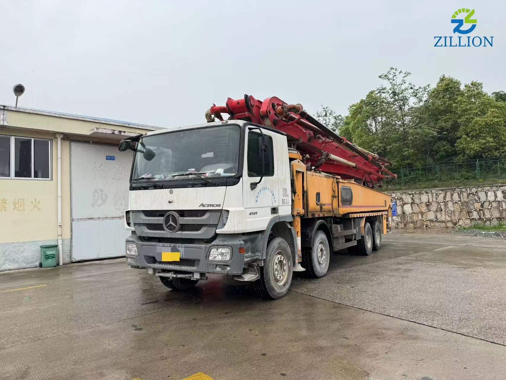 High Quality 2013 Putzmeister Boom Pump 56m Truck- mounted Concrete Pump Car on Benz Chassis
