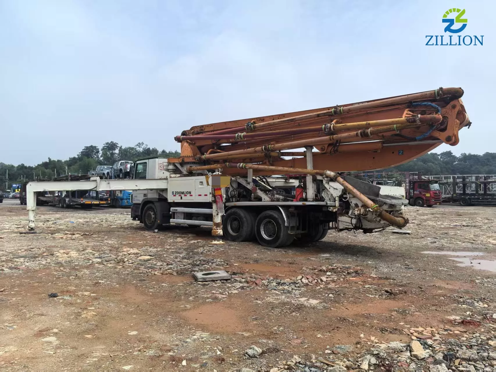 High Quality 2013 Zoomlion Boom Pump 47m Truck- mounted Concrete Pump Car on Mercedes-Benz Chassis