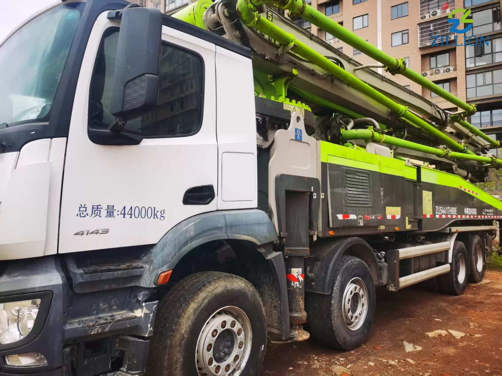High Quality 2020 Zoomlion Boom Pump 56m Truck- mounted Concrete Pump Car on BENZ Chassis