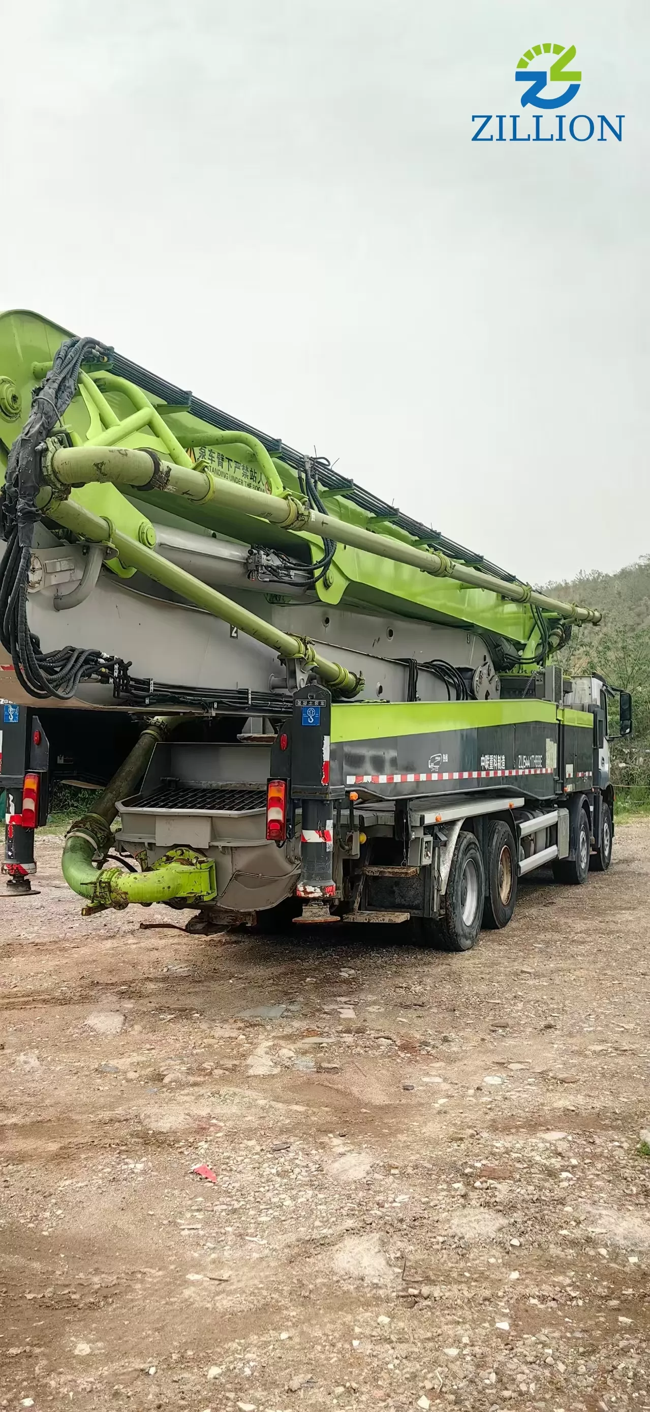 High Quality 2021 Zoomlion Boom Pump 62m Truck- mounted Concrete Pump Car on Benz Chassis