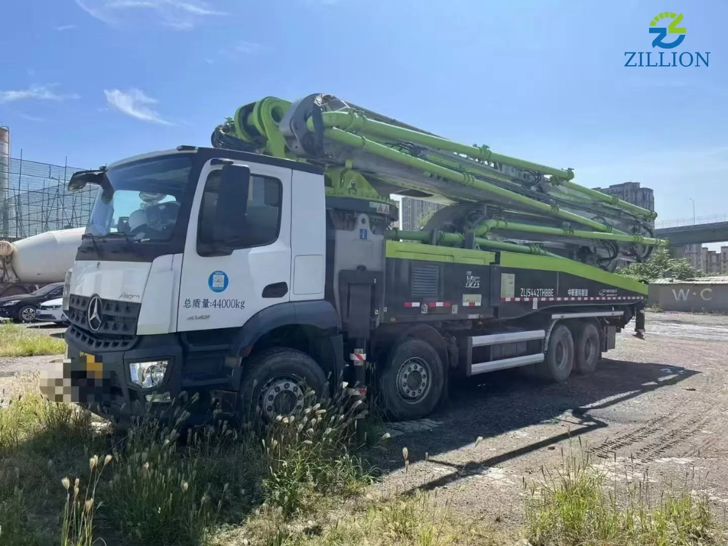 High Quality 2021 Zoomlion Boom Pump 59m Truck- mounted Concrete Pump Car on Benz Chassis