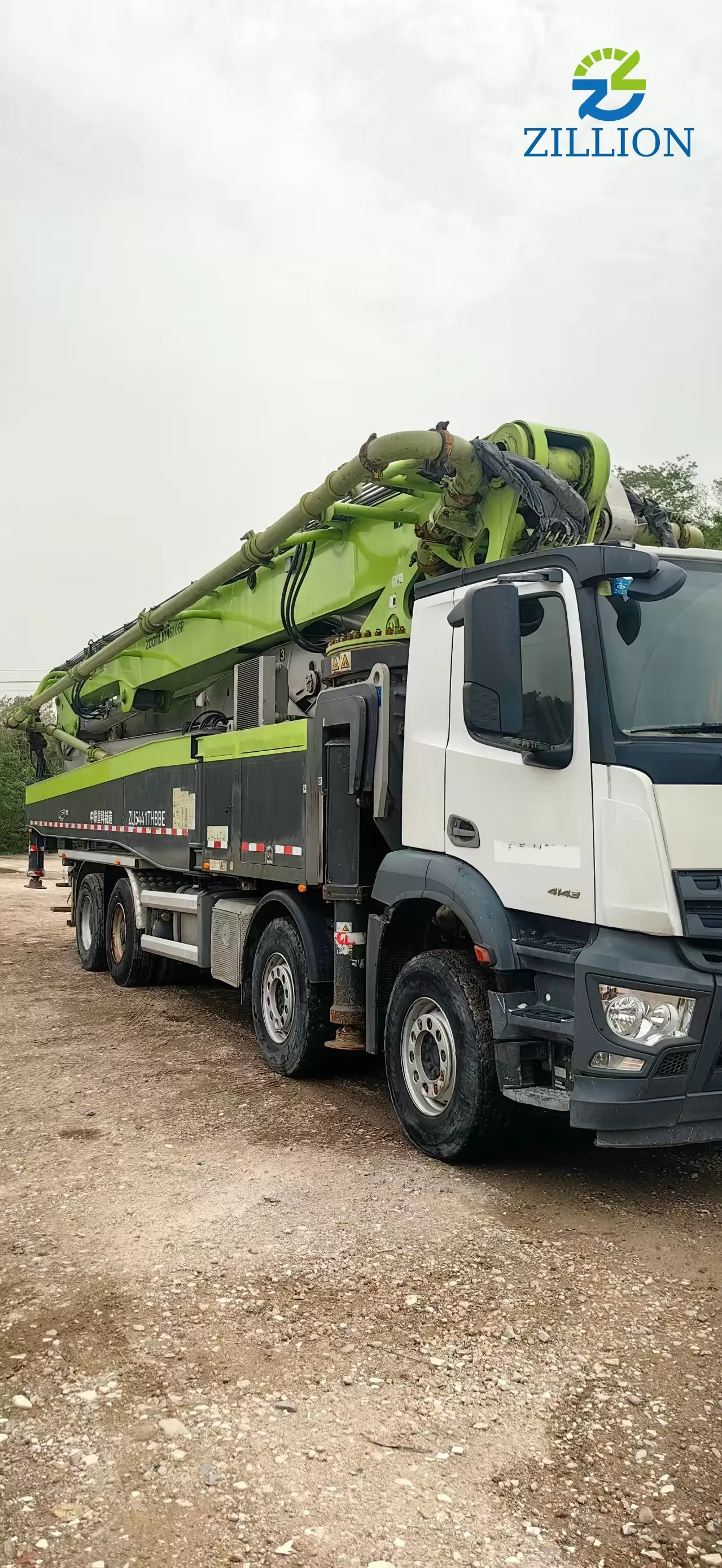 High Quality 2021 Zoomlion Boom Pump 62m Truck- mounted Concrete Pump Car on Benz Chassis