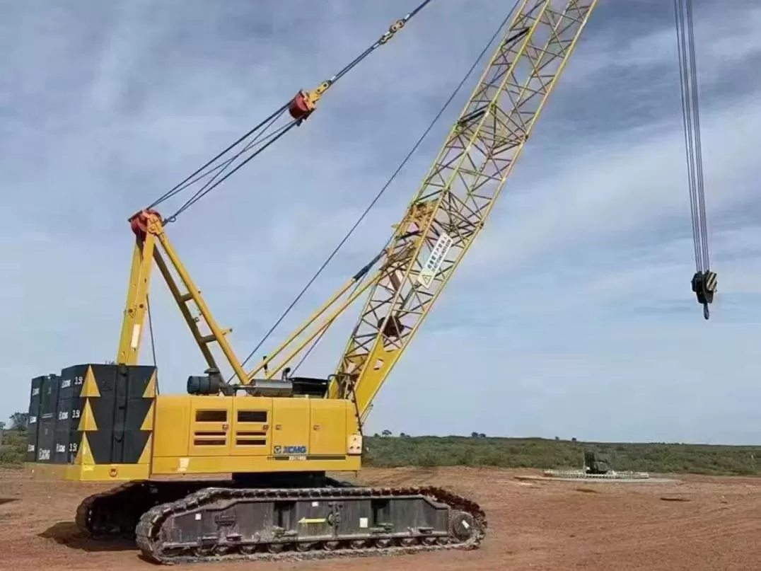 Lifting Machine 100T 2021 XCMG Telescopic Crawler Crane with famous engine